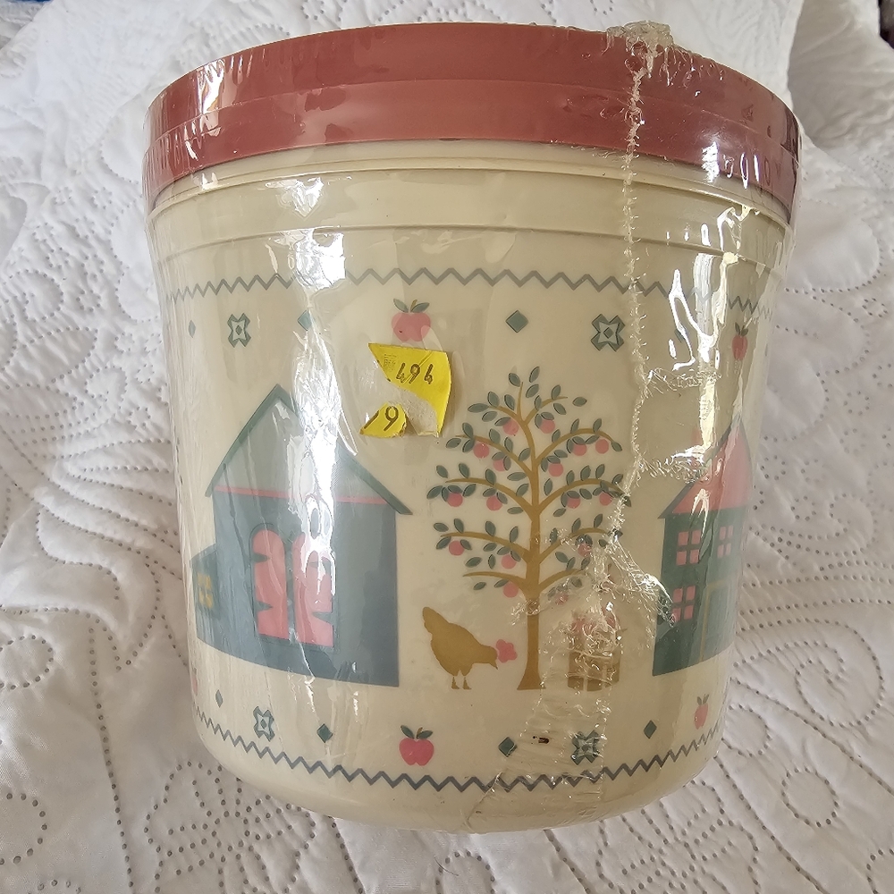 PackerWare Vintage Country Farm Plastic Containers Red, Cottagecore, Made In USA